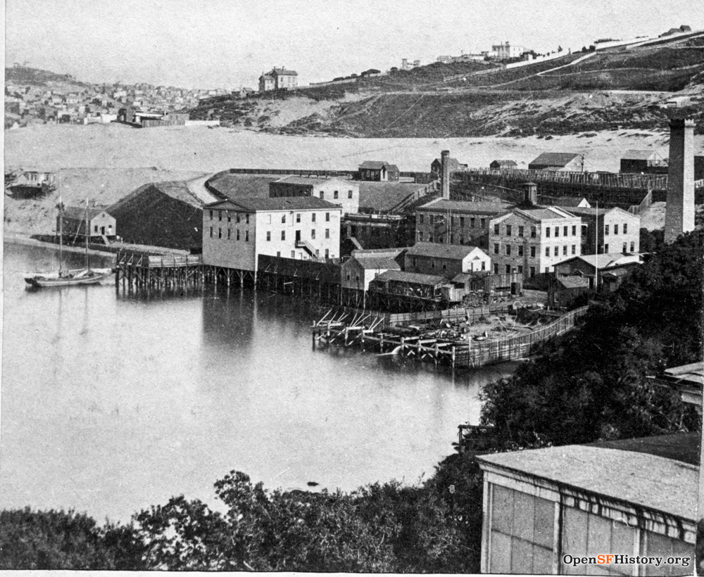 Buildings at the side of the water.
